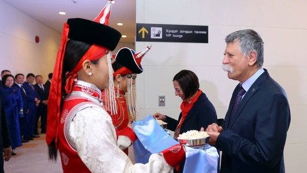 Унгар Улсын Үндэсний Ассамблейн дарга эрхэмсэг ноён Көвер Ласло Монгол Улсад хүрэлцэн ирлээ