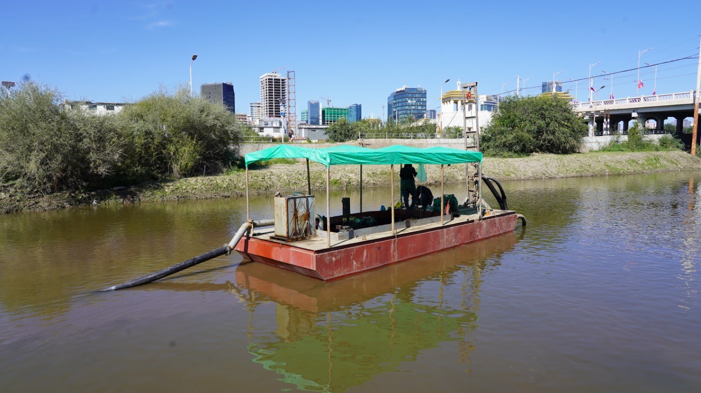 Дунд голын лаг хагшаасыг “River dredge pump” технологи ашиглан цэвэрлэж байна