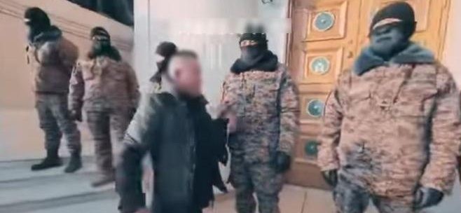 Жагсаал цуглааны үед танхайрсан иргэнийг 10 хоногийн хугацаагаар баривчлах шийтгэл оногдуулжээ