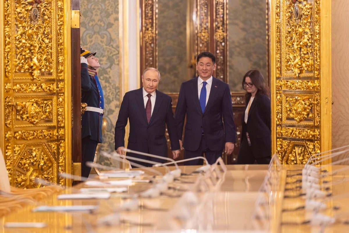 Ерөнхийлөгч У.Хүрэлсүх, ОХУ-ын Ерөнхийлөгч В.В.Путин нар албан ёсны уулзалт хийлээ