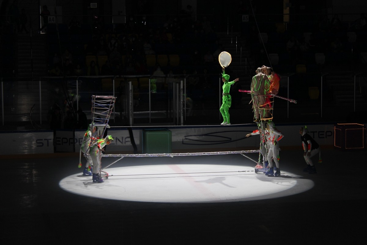 Дэлхийн зургаа дахь мөсөн циркийн тоглолтыг монгол циркчид тоглов