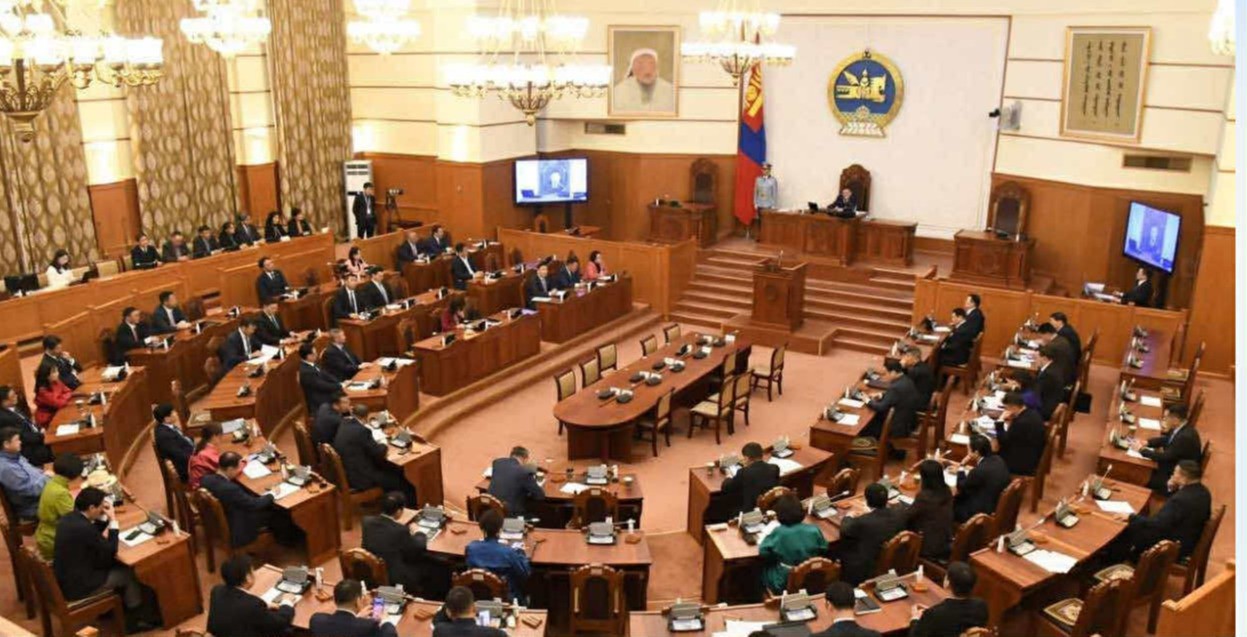Г.Занданшатарын Засгийн газрын “нас” хэн хэн сайд болохоос хамаарна