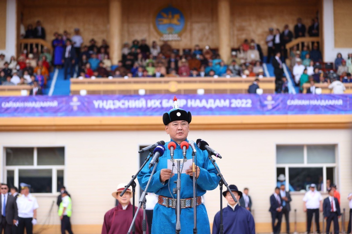 У.Хүрэлсүх: Эзэн Богд Чингис хааны хөргийг айл өрх, албан байгууллага бүр хүндэтгэн залах тухай зарлигийг буулгаж байна