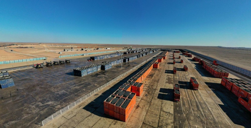 Монгол Улс анх удаа автомат удирдлагатай тээврийн хэрэгслээр нүүрс экспортолж эхлэв
