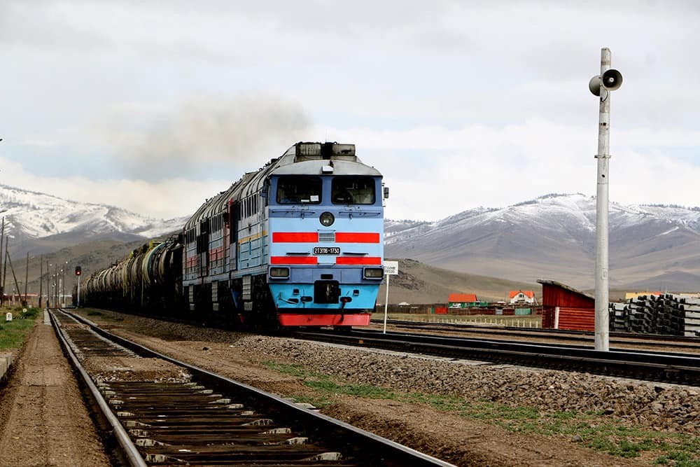 Хятадын талаас нарийн царигаар ёсөн галт тэрэг хүлээн авч түүхэн амжилт гаргалаа